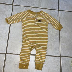 1246. Rene Rofe Size 3-6 months